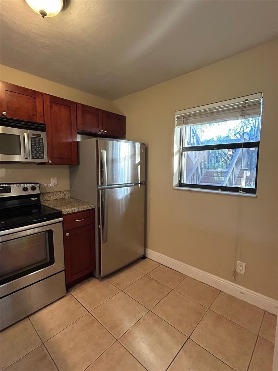 FAIRVIEW AT PEMBROKE POIN - Residential Lease