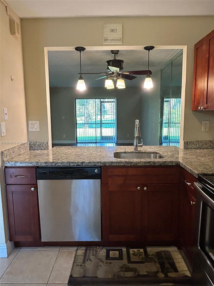 FAIRVIEW AT PEMBROKE POIN - Residential Lease