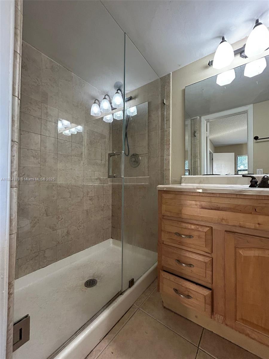 FAIRVIEW AT PEMBROKE POIN - Residential Lease