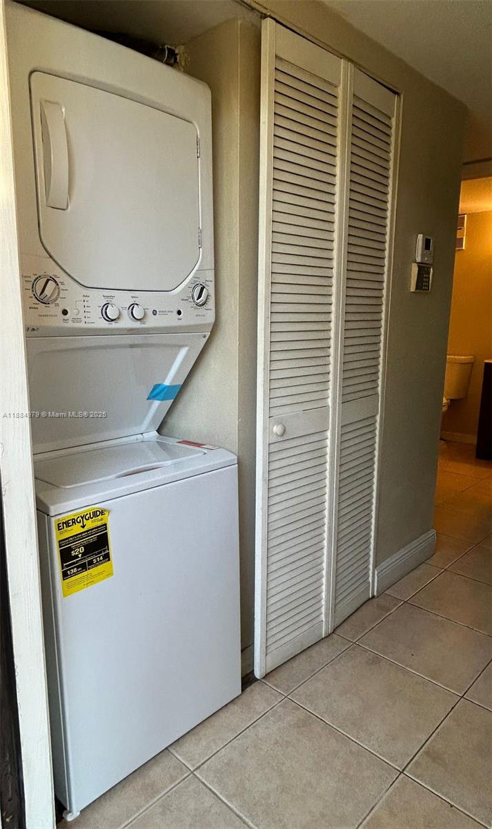 FAIRVIEW AT PEMBROKE POIN - Residential Lease