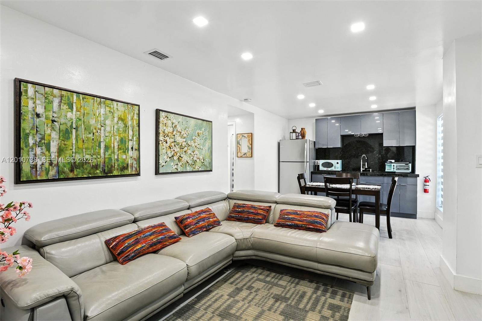 Everglades City - Residential Income