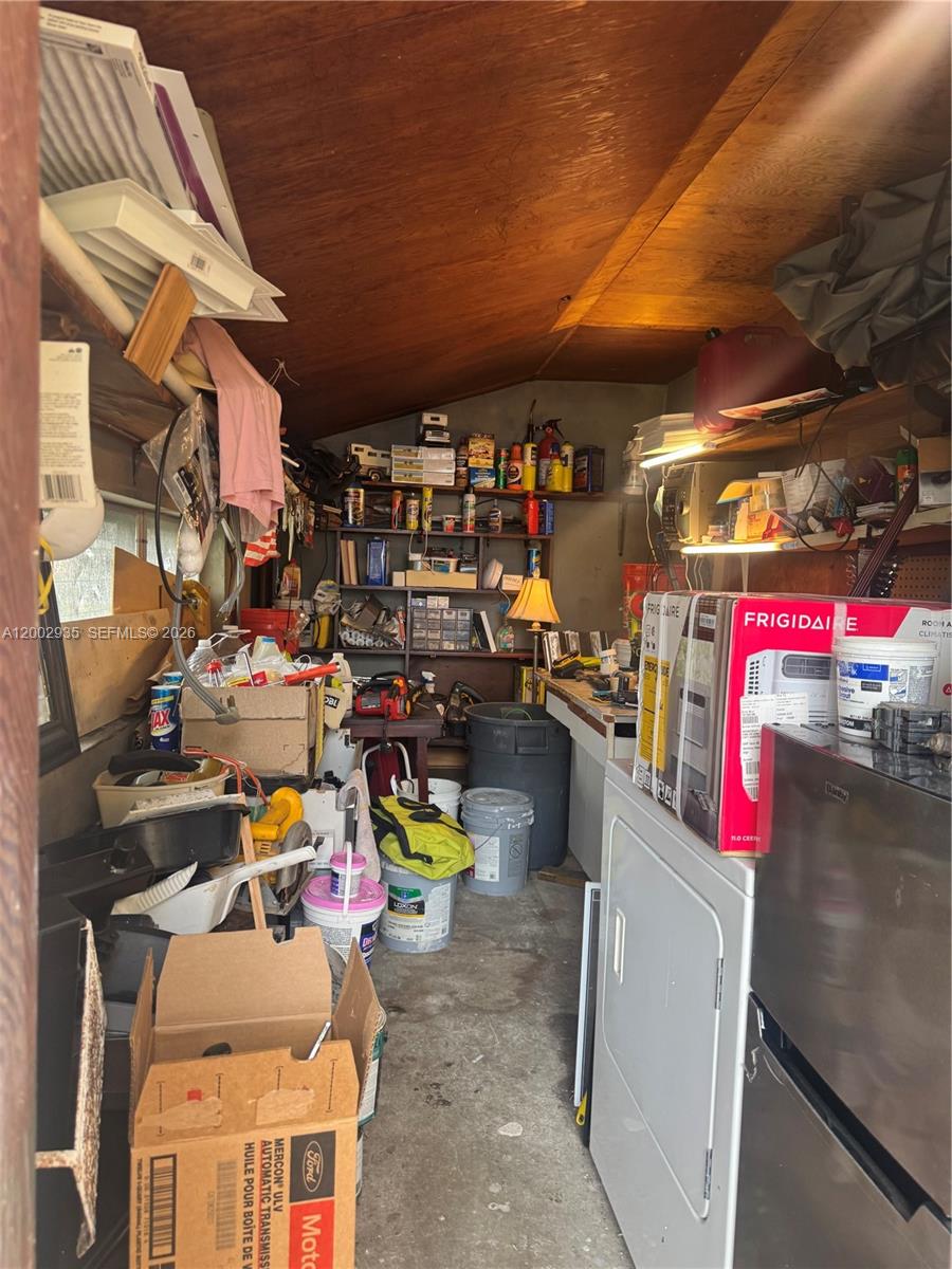 HOLLYWOOD PARK - Residential Income