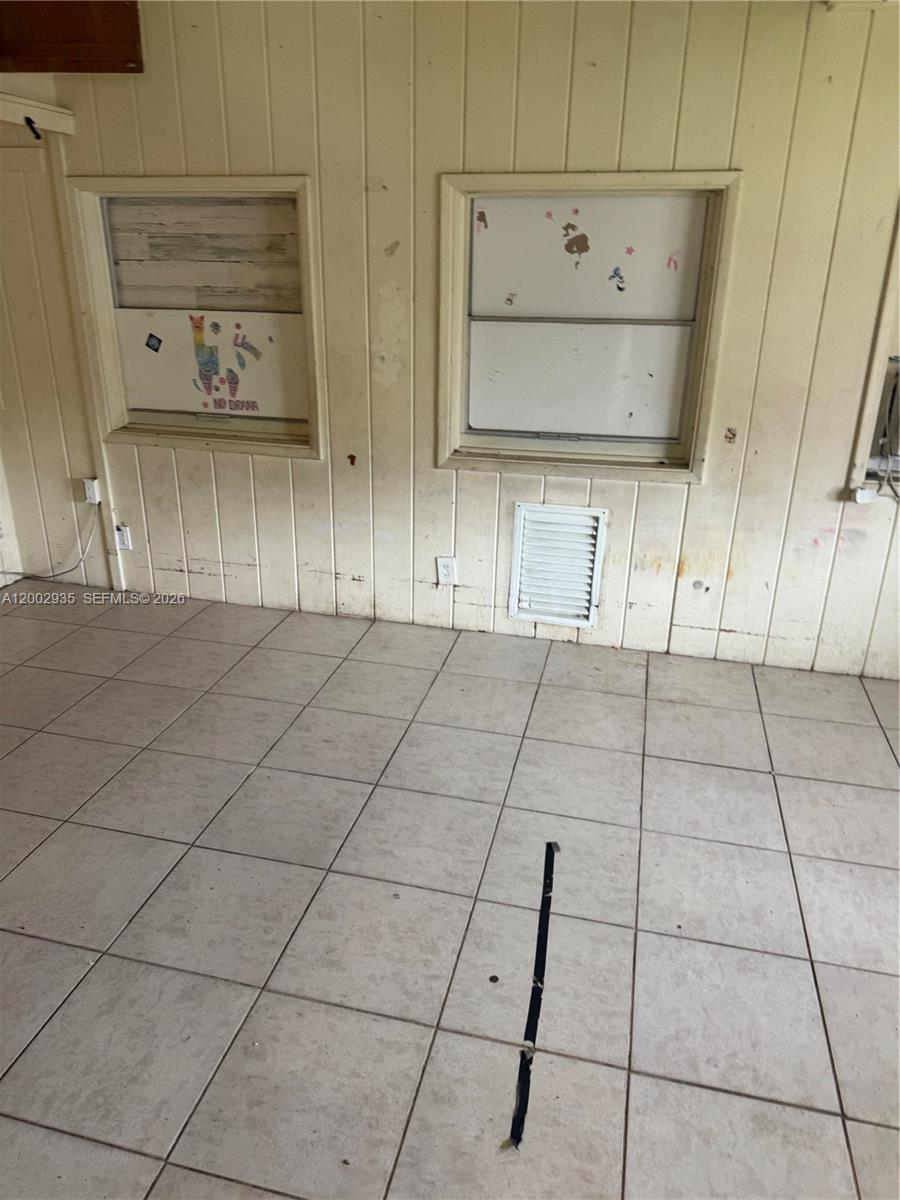 HOLLYWOOD PARK - Residential Income