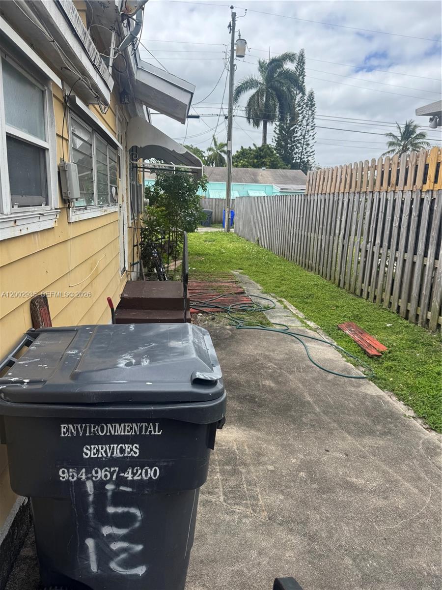 HOLLYWOOD PARK - Residential Income