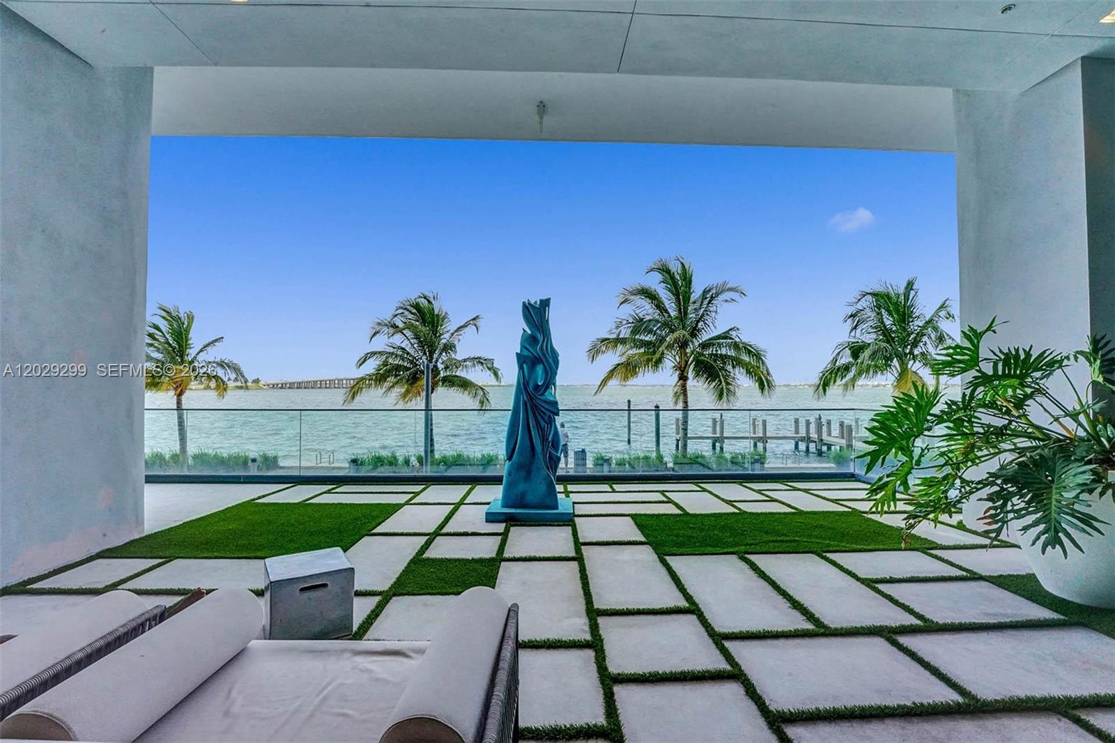 ONE PARAISO CONDO - Residential