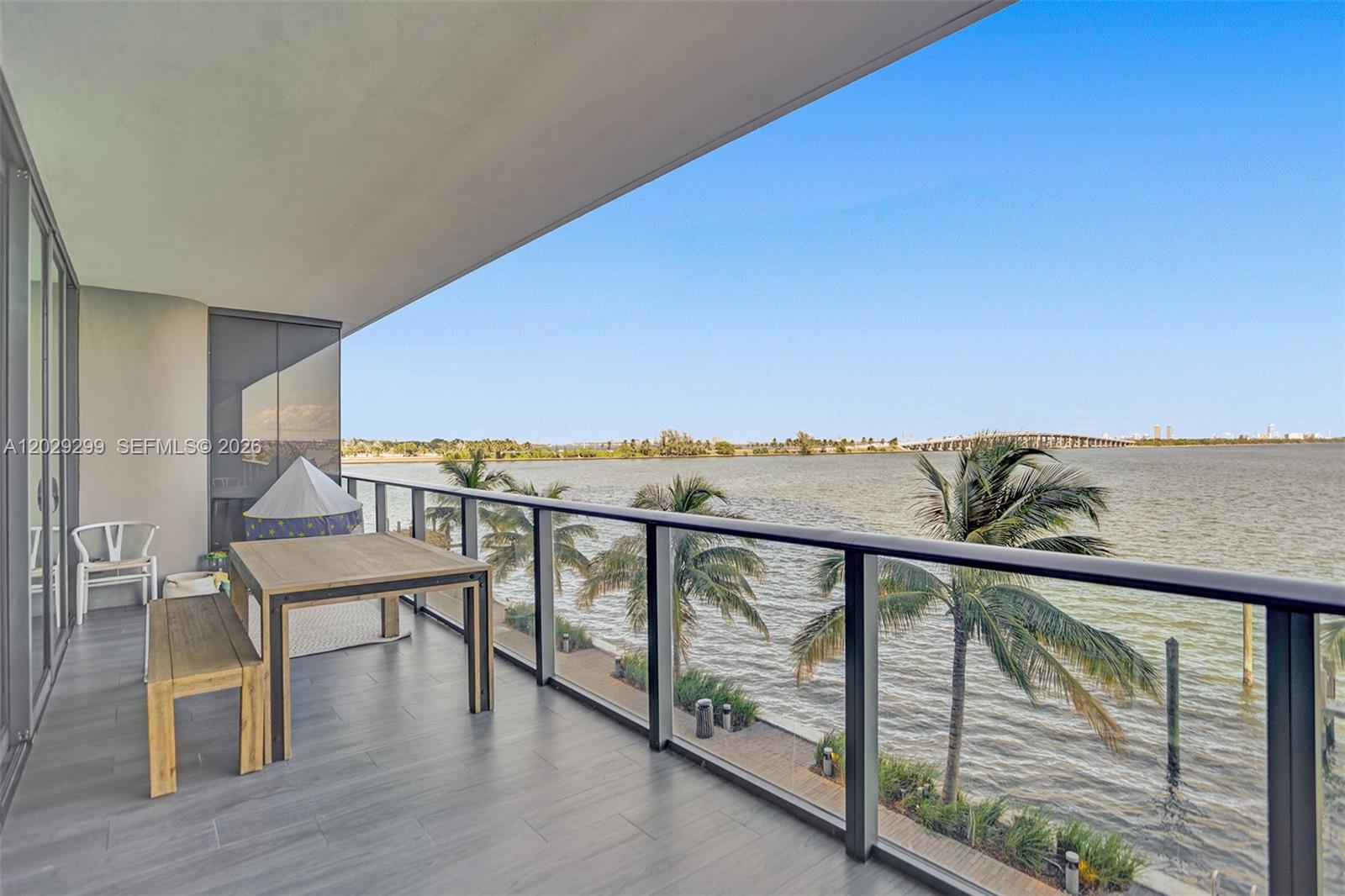 ONE PARAISO CONDO - Residential