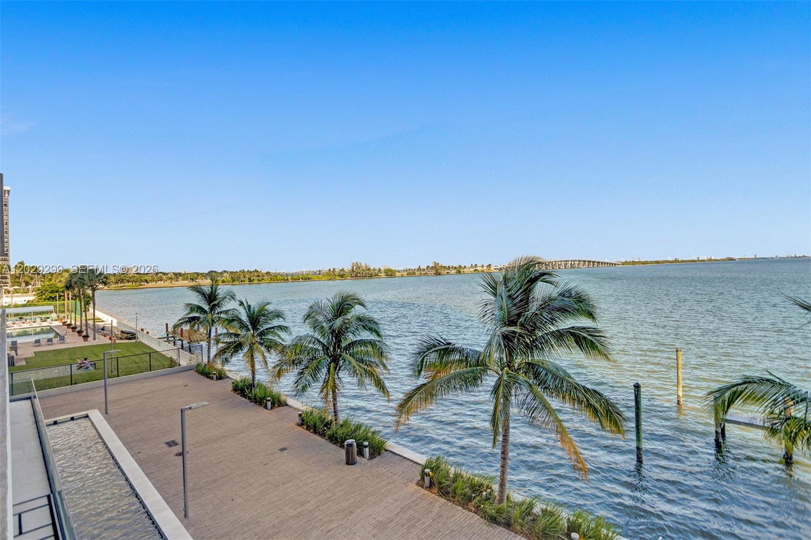 ONE PARAISO CONDO - Residential
