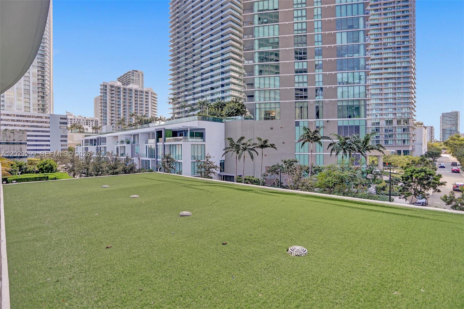 ONE PARAISO CONDO - Residential