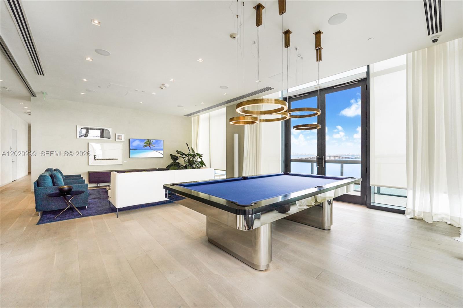 ONE PARAISO CONDO - Residential