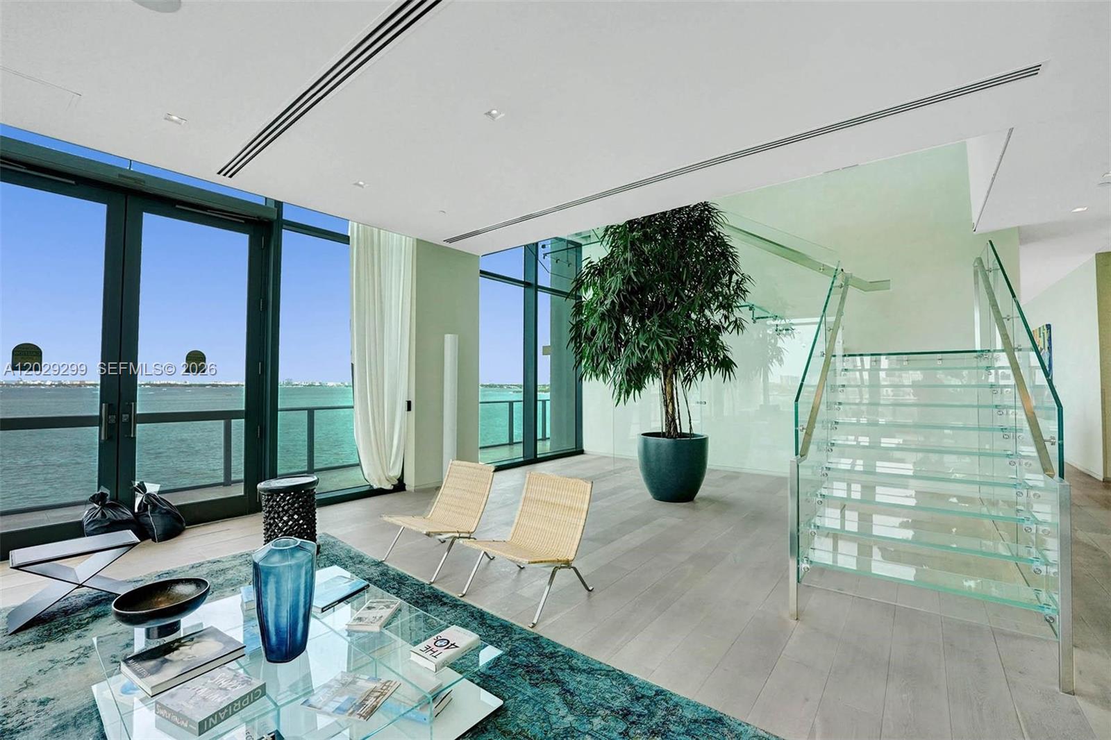ONE PARAISO CONDO - Residential