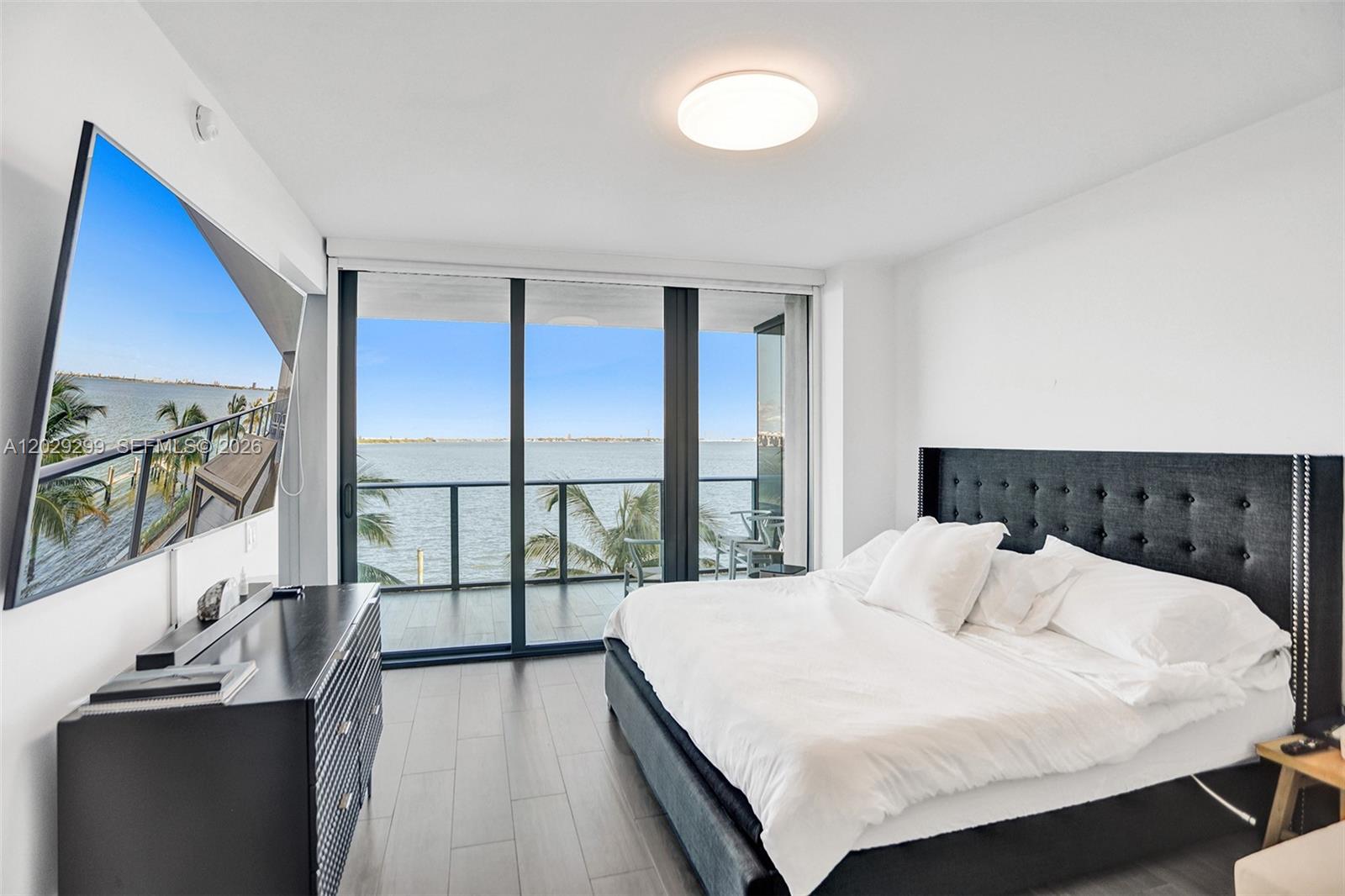 ONE PARAISO CONDO - Residential