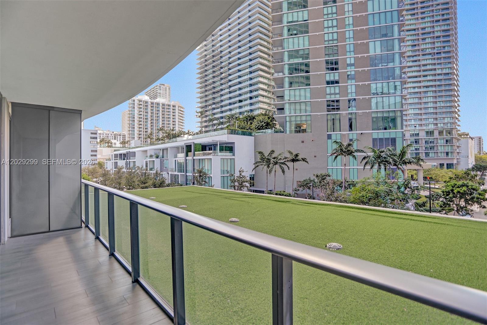ONE PARAISO CONDO - Residential
