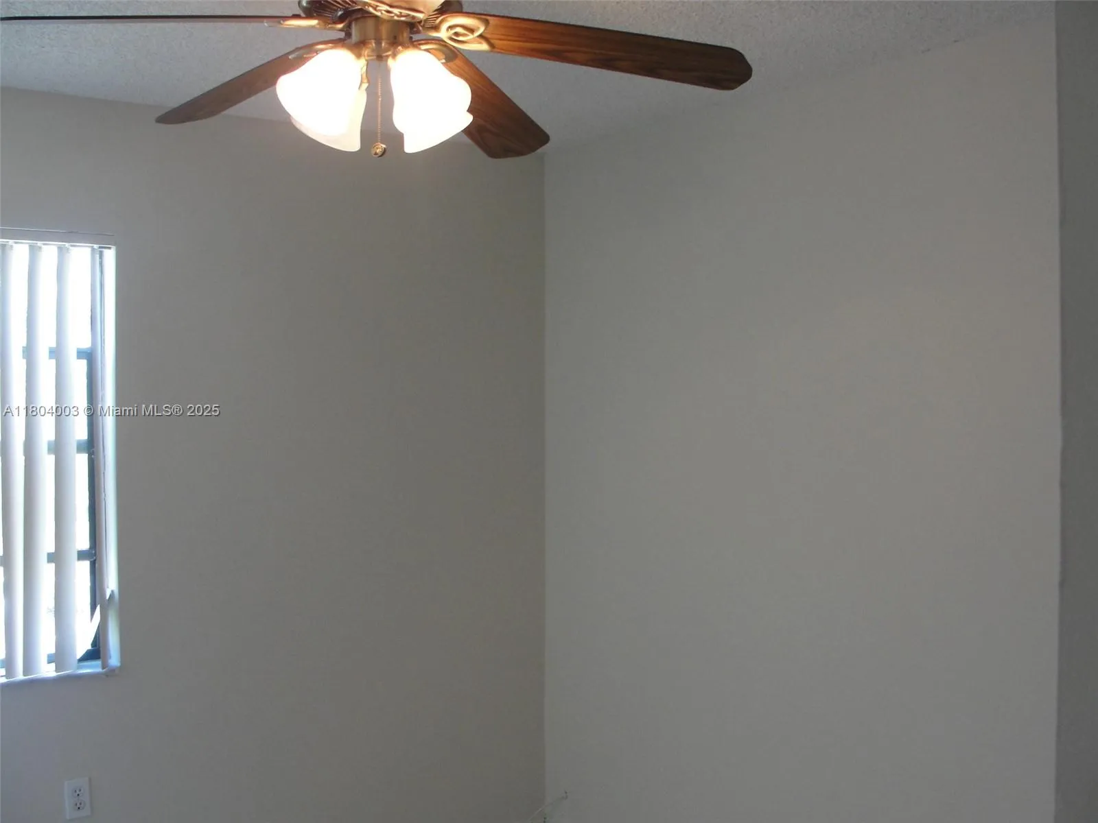 Miami, Florida 33172, United States, 2 Bedrooms Bedrooms, ,2 BathroomsBathrooms,Residential,Active,130642