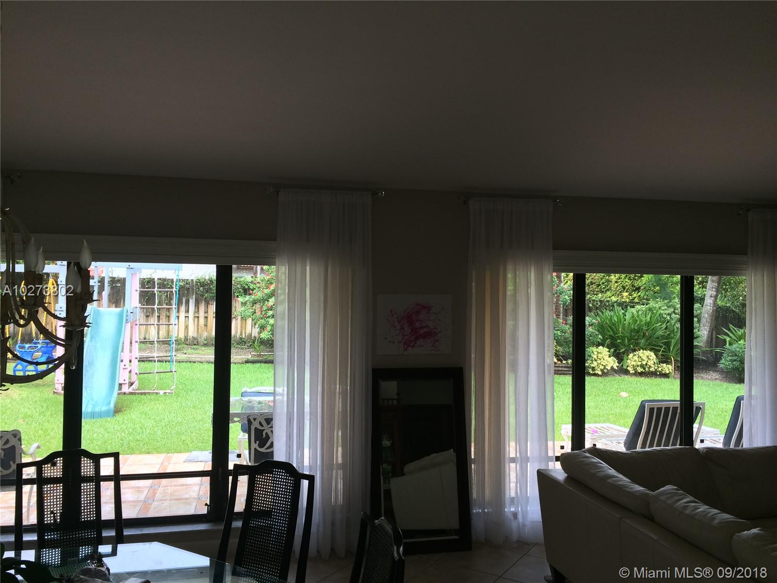 HITCHENS ESTATES PB 113-5 - Residential