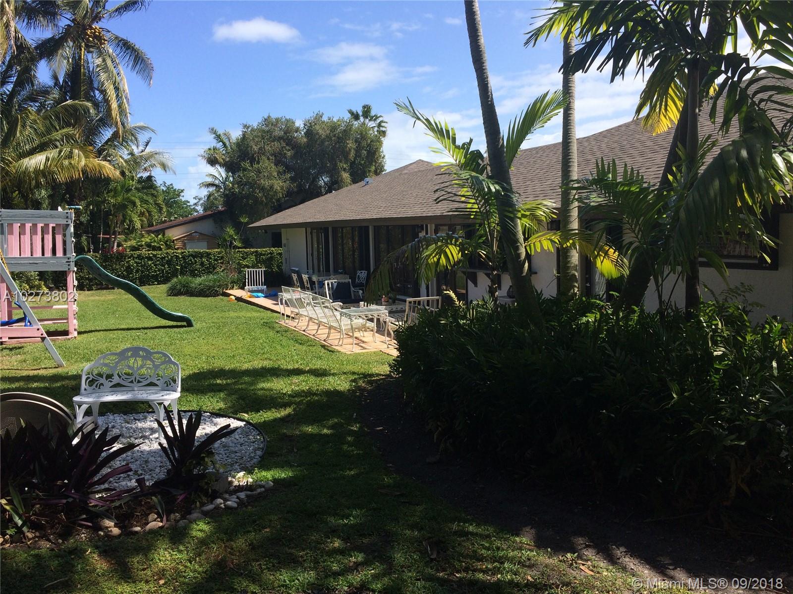 HITCHENS ESTATES PB 113-5 - Residential