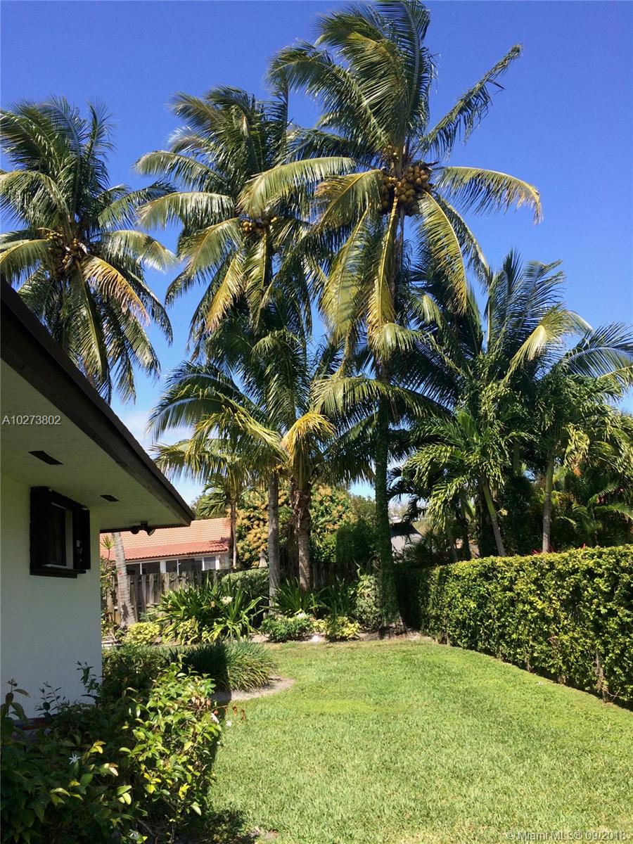 HITCHENS ESTATES PB 113-5 - Residential