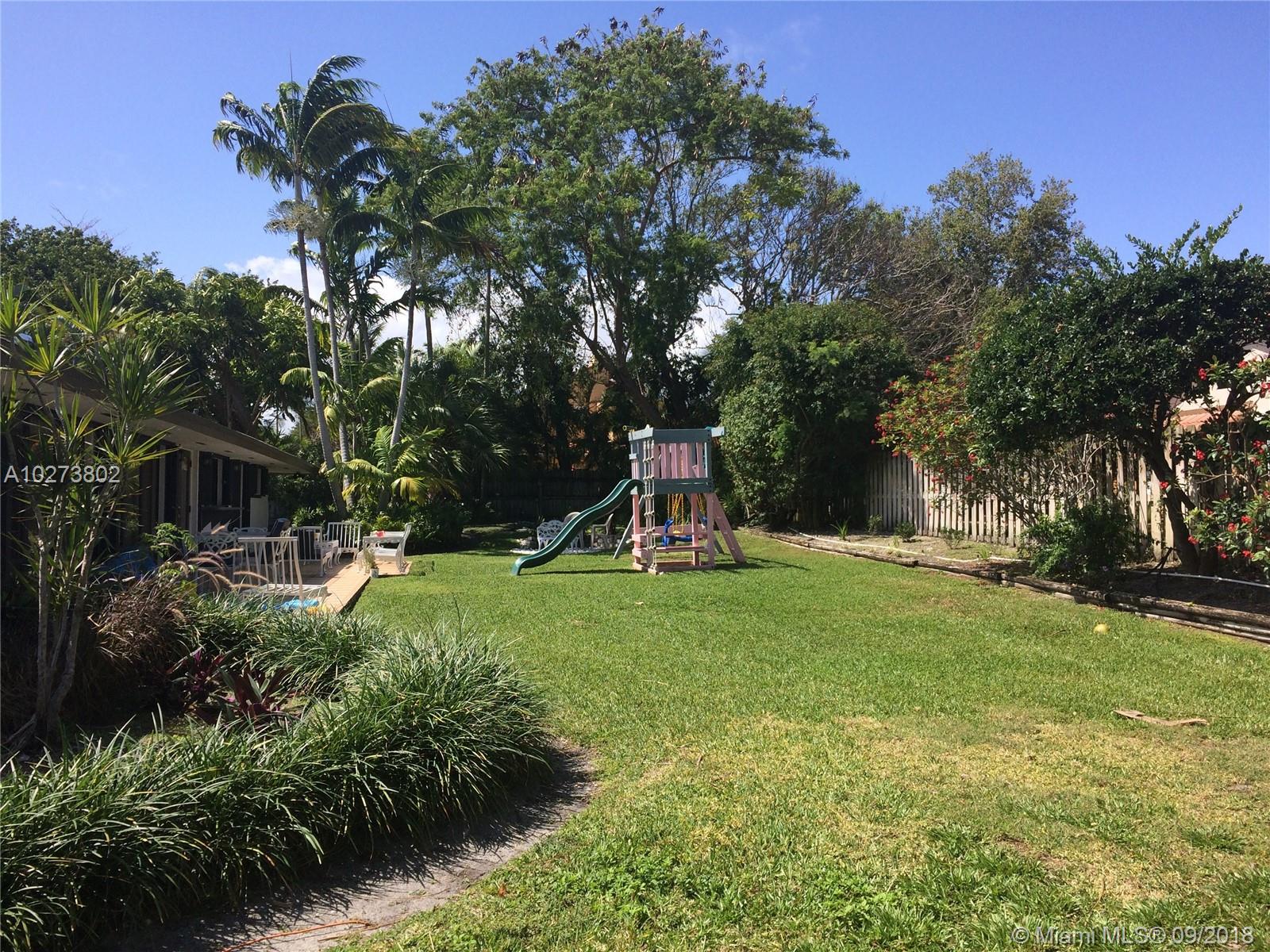 HITCHENS ESTATES PB 113-5 - Residential