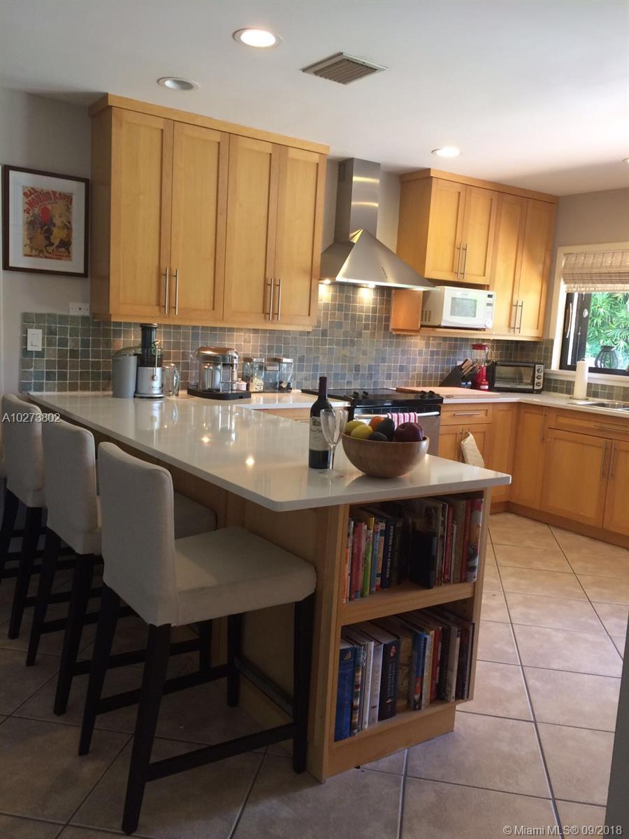 HITCHENS ESTATES PB 113-5 - Residential