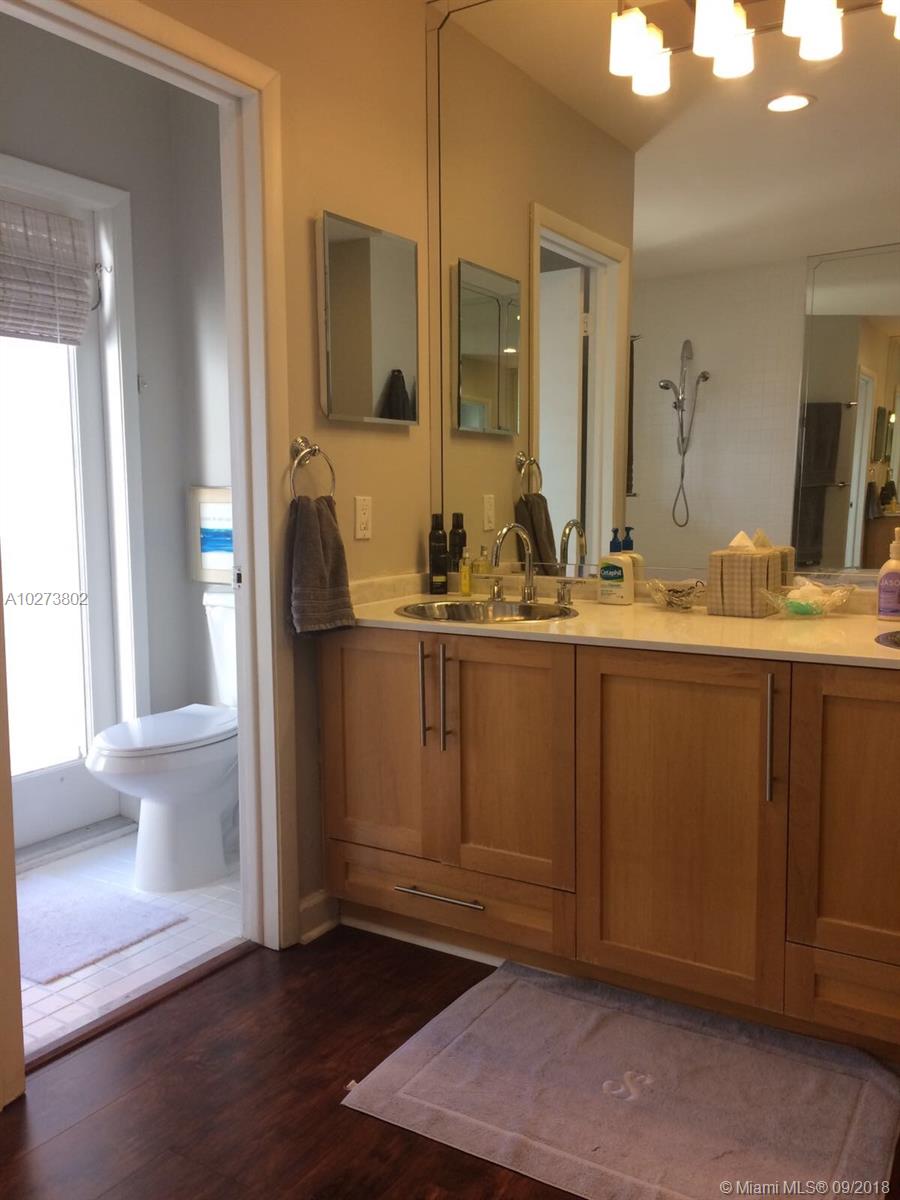 HITCHENS ESTATES PB 113-5 - Residential