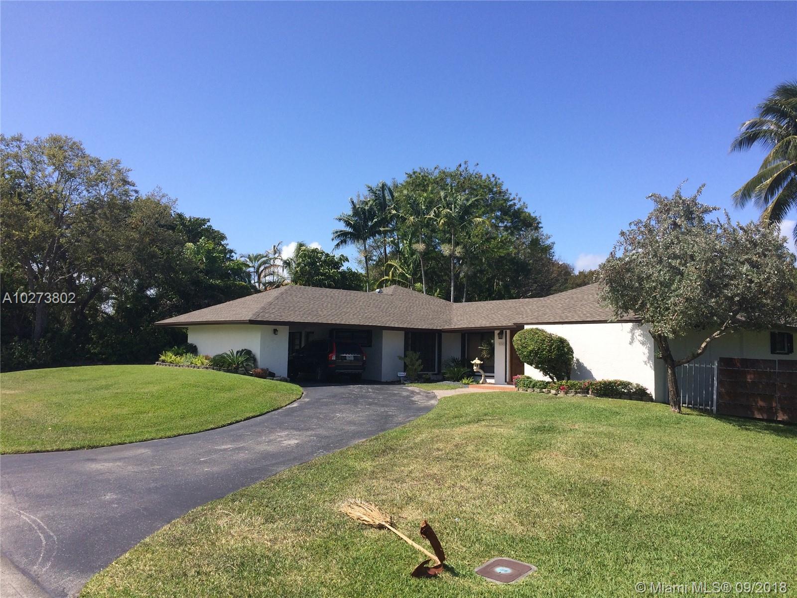 HITCHENS ESTATES PB 113-5 - Residential