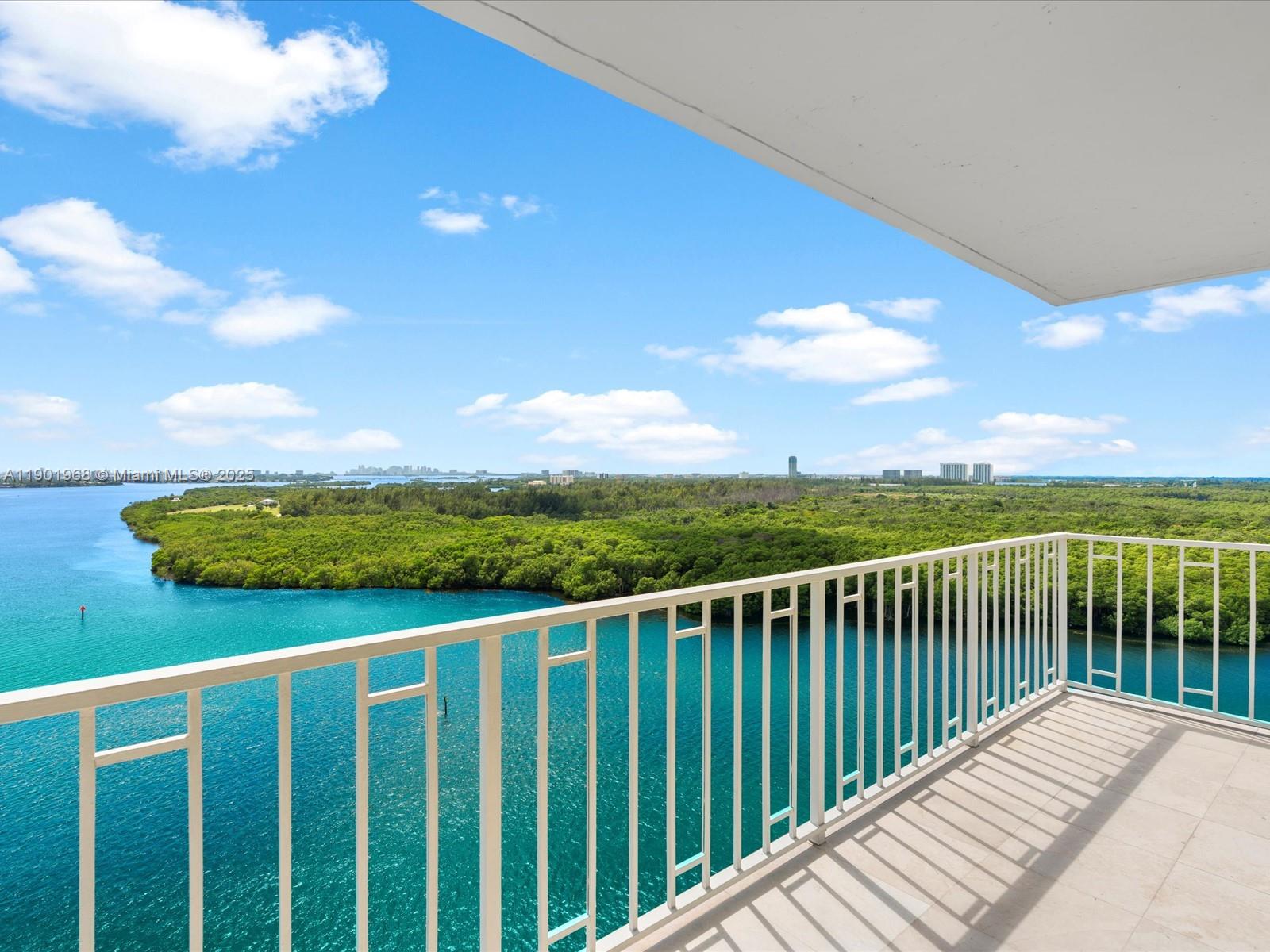 ARLEN HOUSE WEST CONDO - Residential