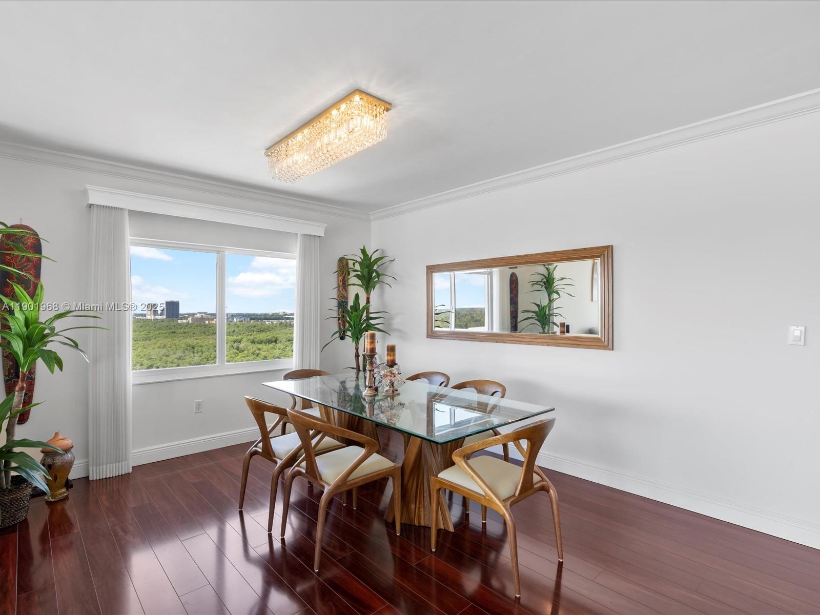 ARLEN HOUSE WEST CONDO - Residential