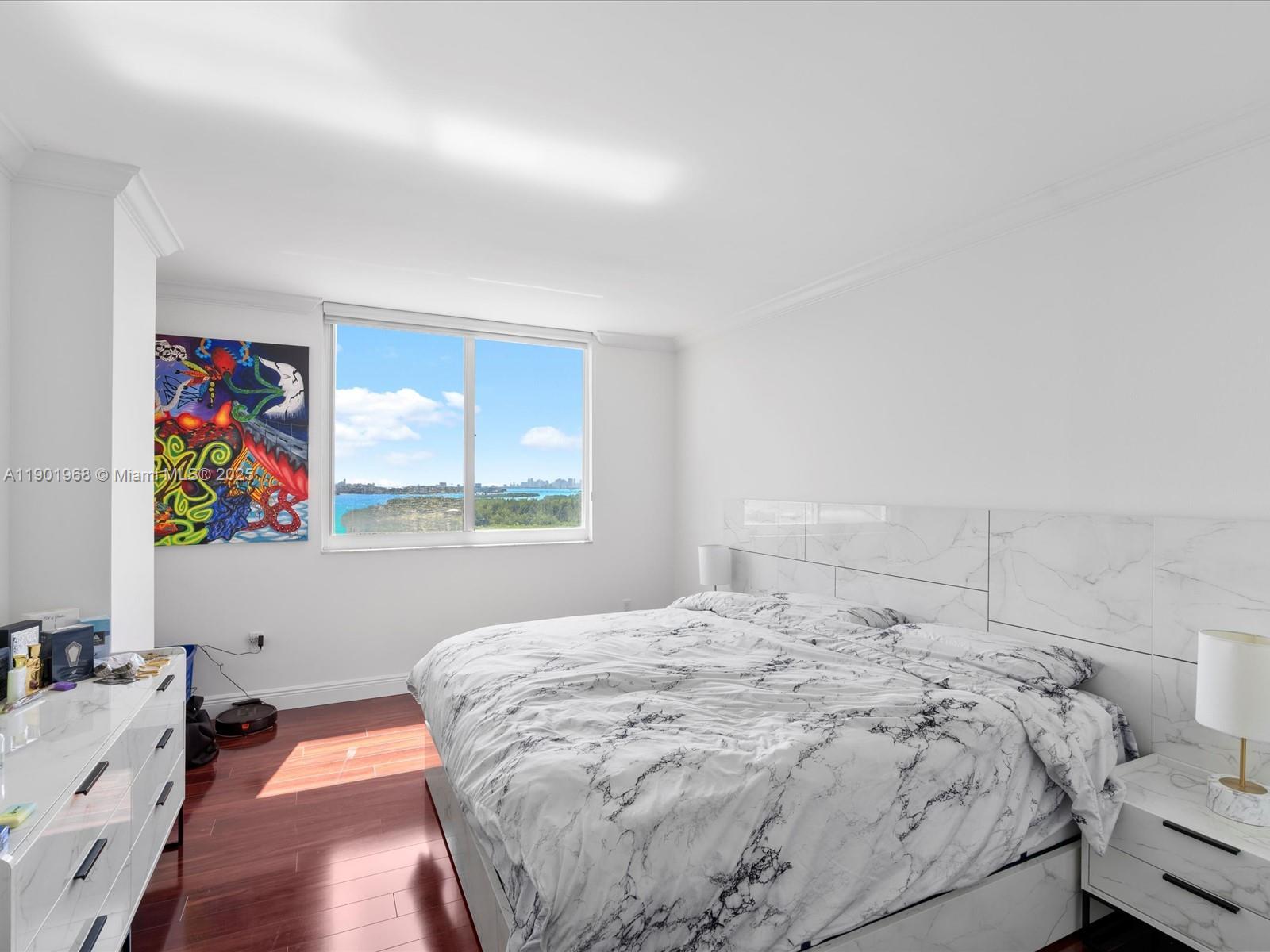 ARLEN HOUSE WEST CONDO - Residential