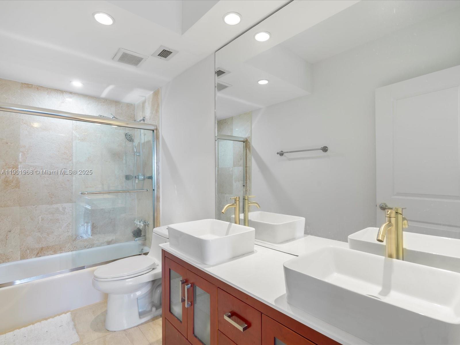ARLEN HOUSE WEST CONDO - Residential