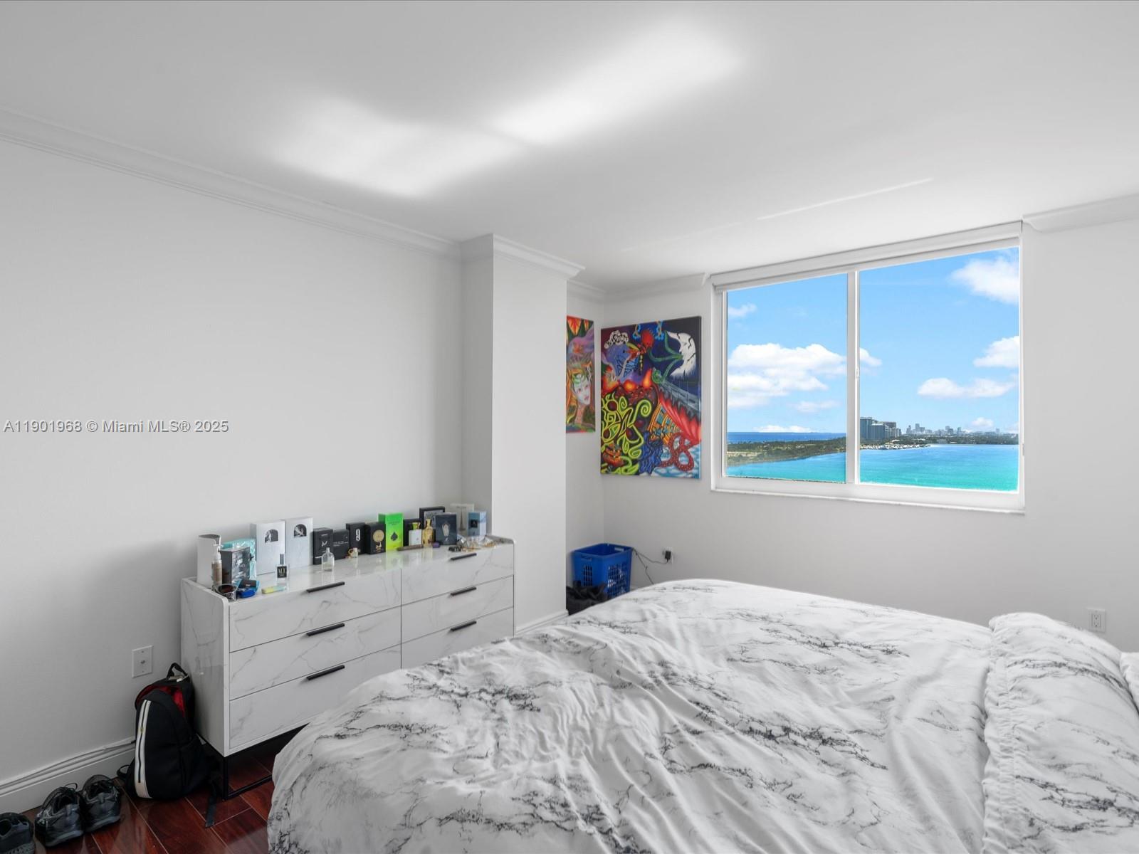 ARLEN HOUSE WEST CONDO - Residential