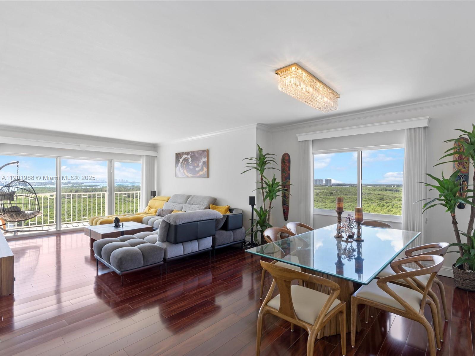 ARLEN HOUSE WEST CONDO - Residential