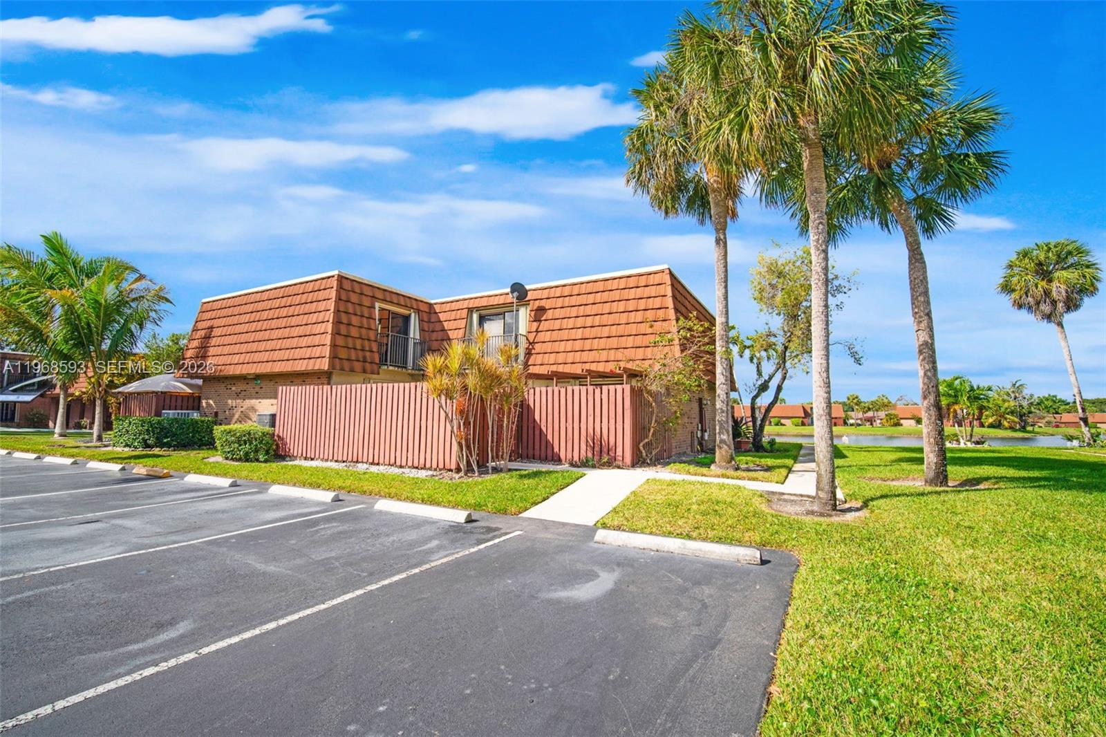 C H E ACRES - Residential