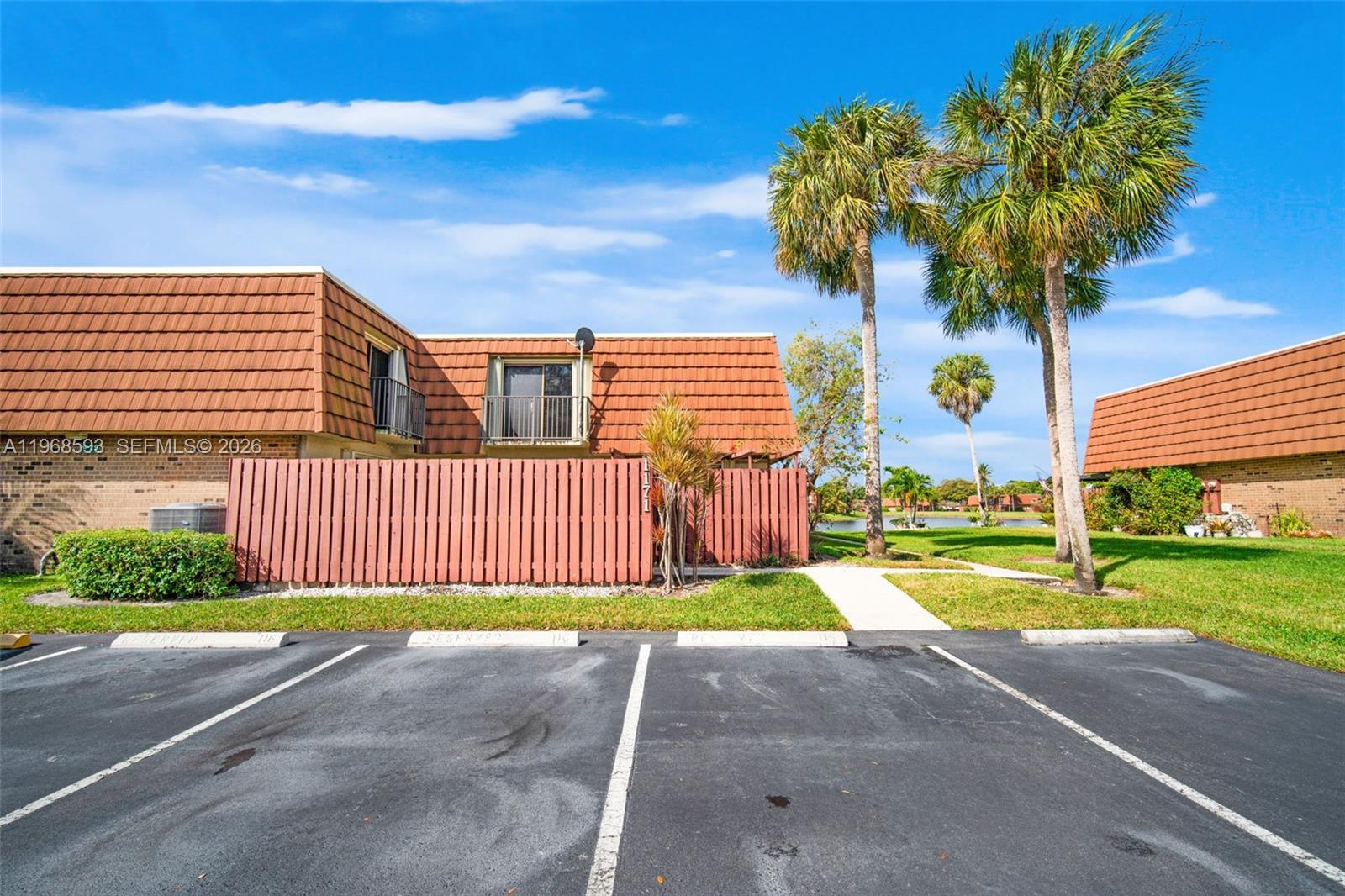 C H E ACRES - Residential