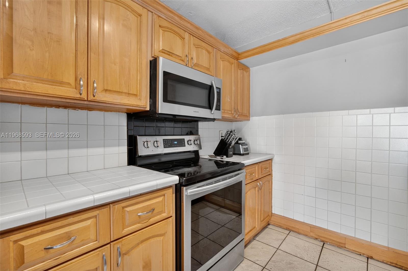 C H E ACRES - Residential