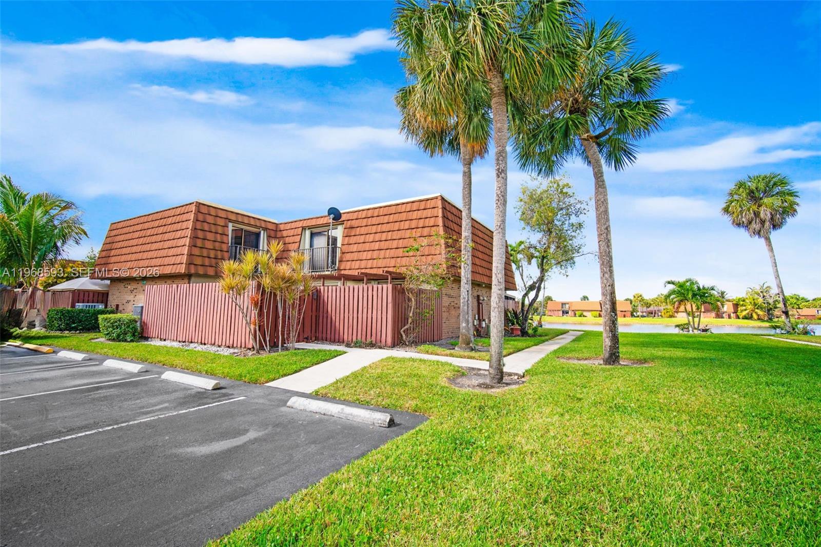 C H E ACRES - Residential