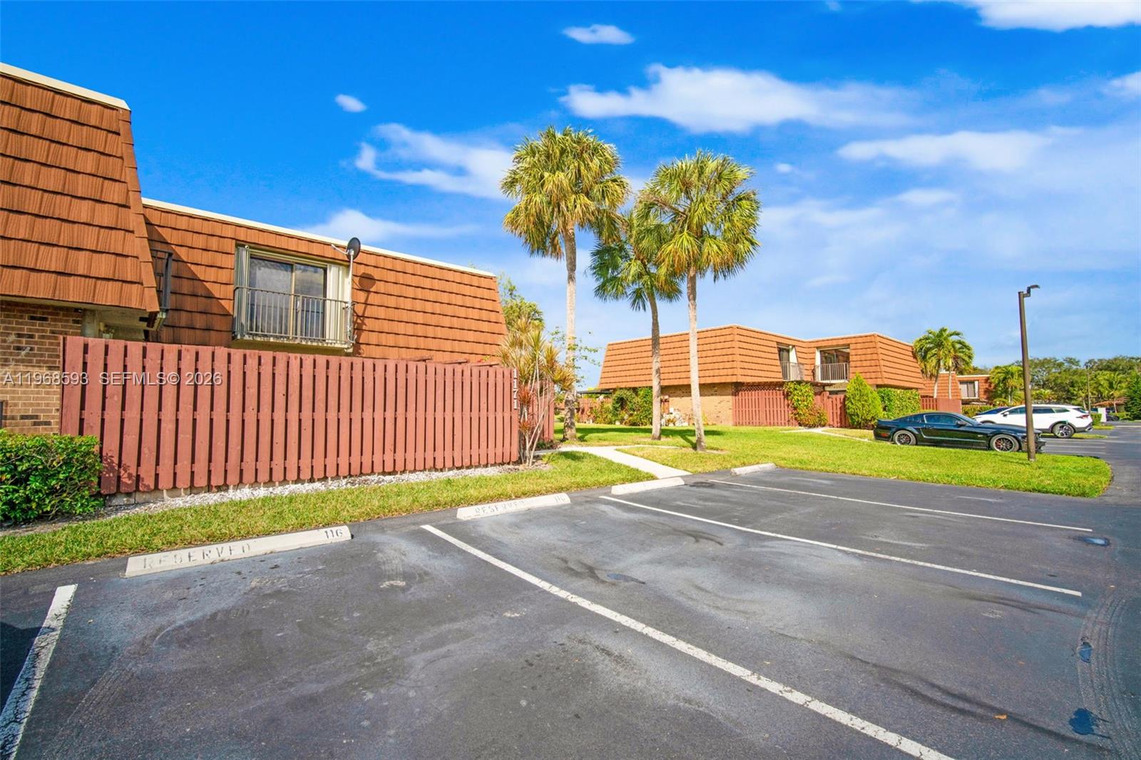 C H E ACRES - Residential