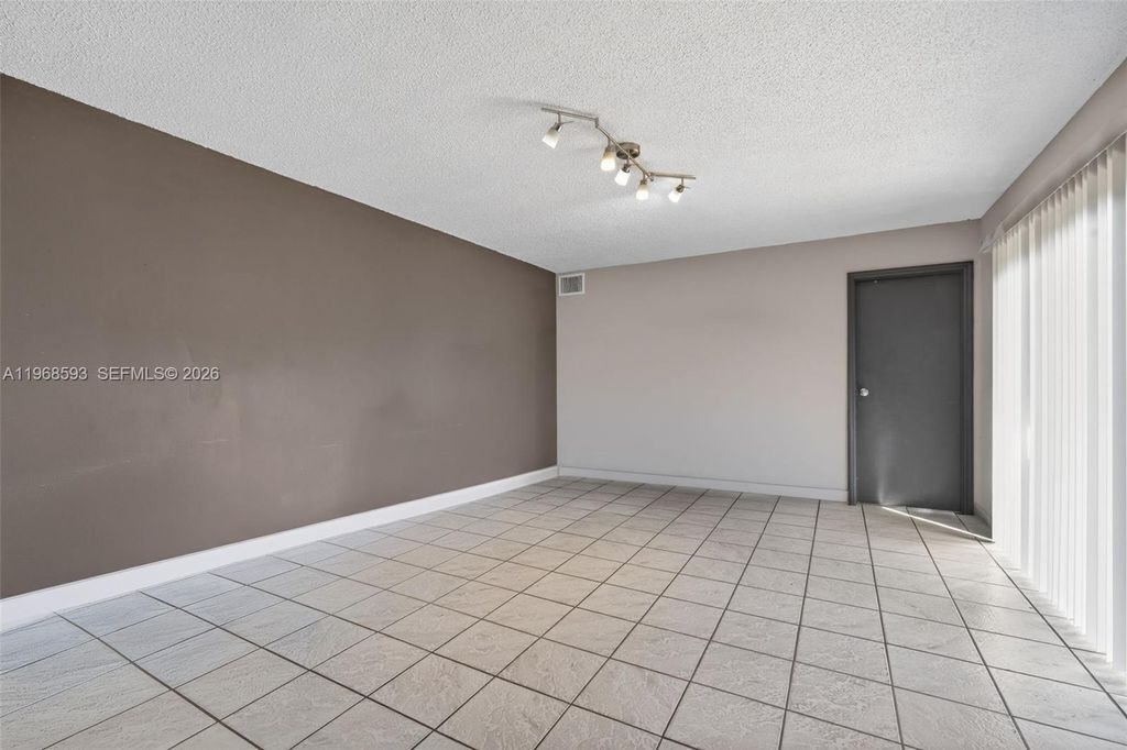 Photo of 1171 SW 118th Ter, Davie, FL 33325 (MLS # A11968593)