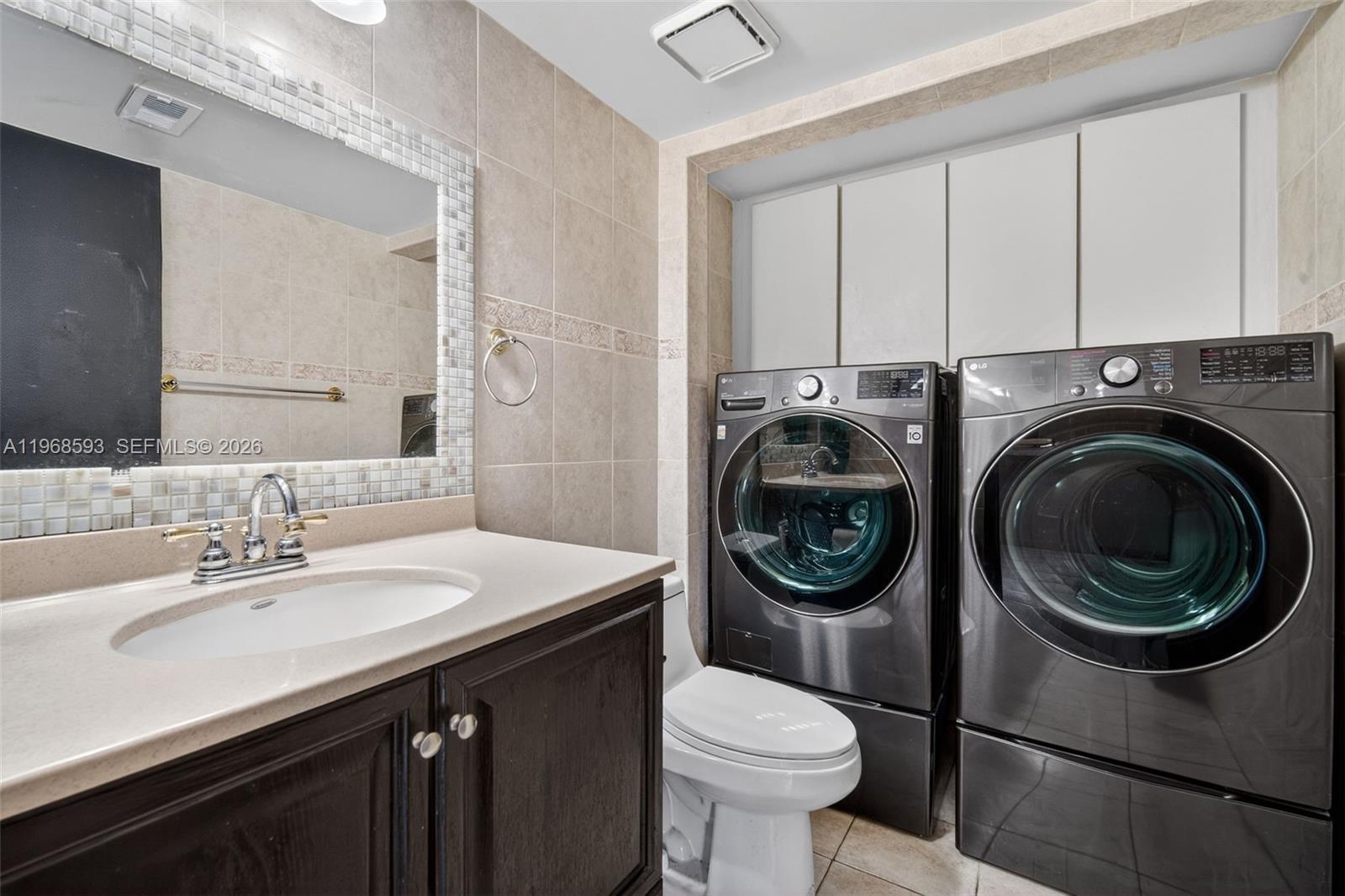 C H E ACRES - Residential