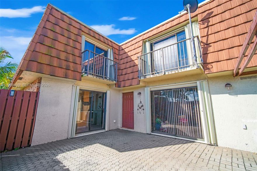 Beautiful 3-bedroom, 2.5-bathroom home located in the heart of Davie. One bedroom is conveniently located downstairs, perfect for guests or a home office. This property features spacious rooms.
The master bathroom has been recently remodeled, and the exterior video cameras stay with the property. The kitchen offers stainless steel appliances, along with a top-of-the-line washer and dryer.
Townhome located in a well-maintained community with a pool, clubhouse, covered BBQ area, and children’s playground.