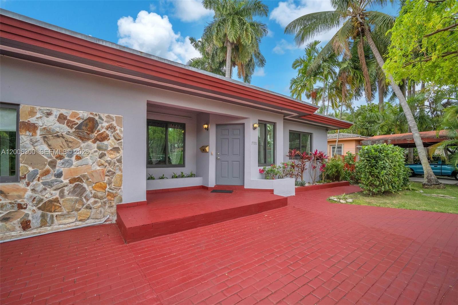 NORTH BAY ISLAND - Residential