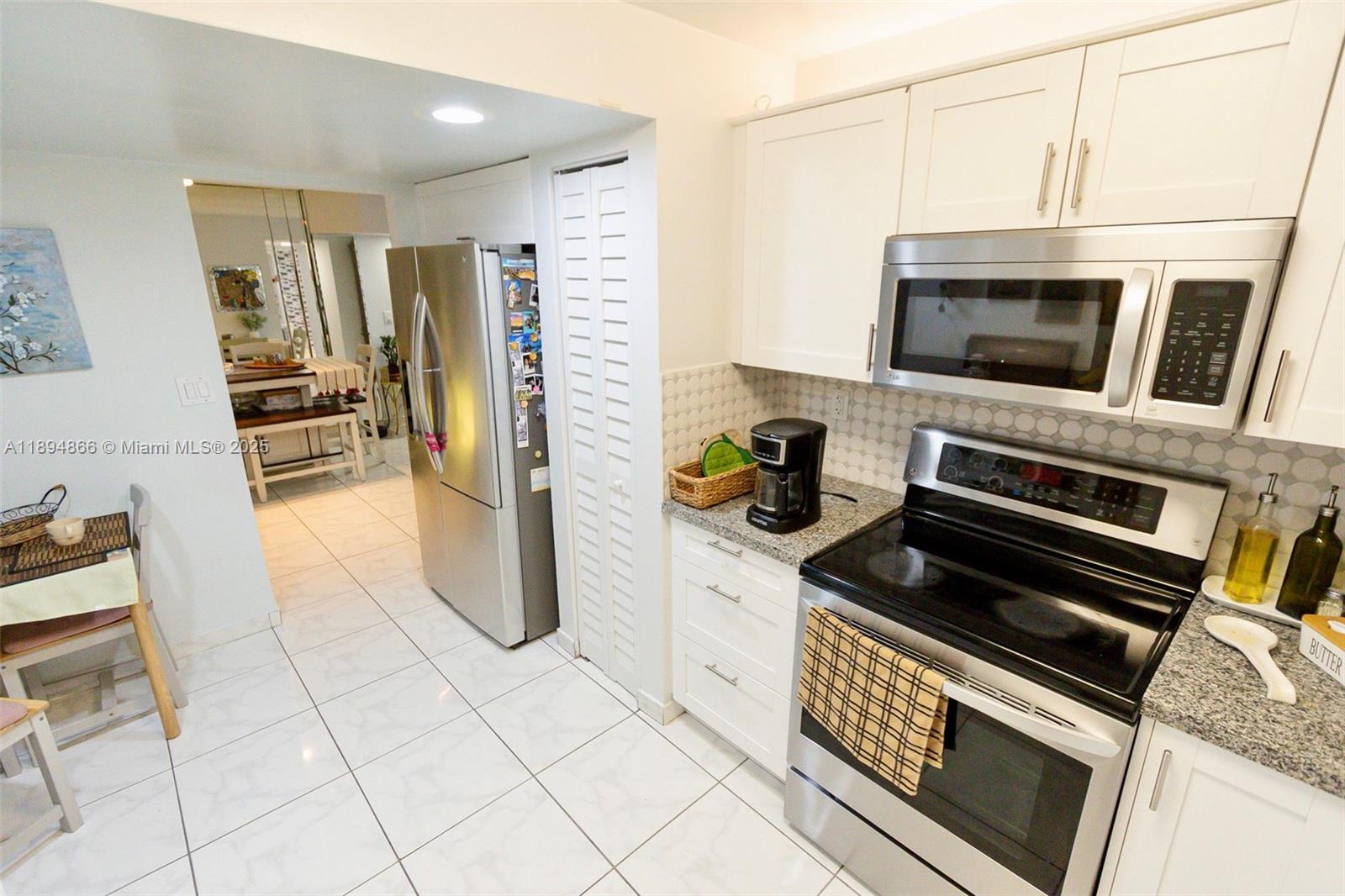 ABBOTT GARDENS CONDO - Residential Lease