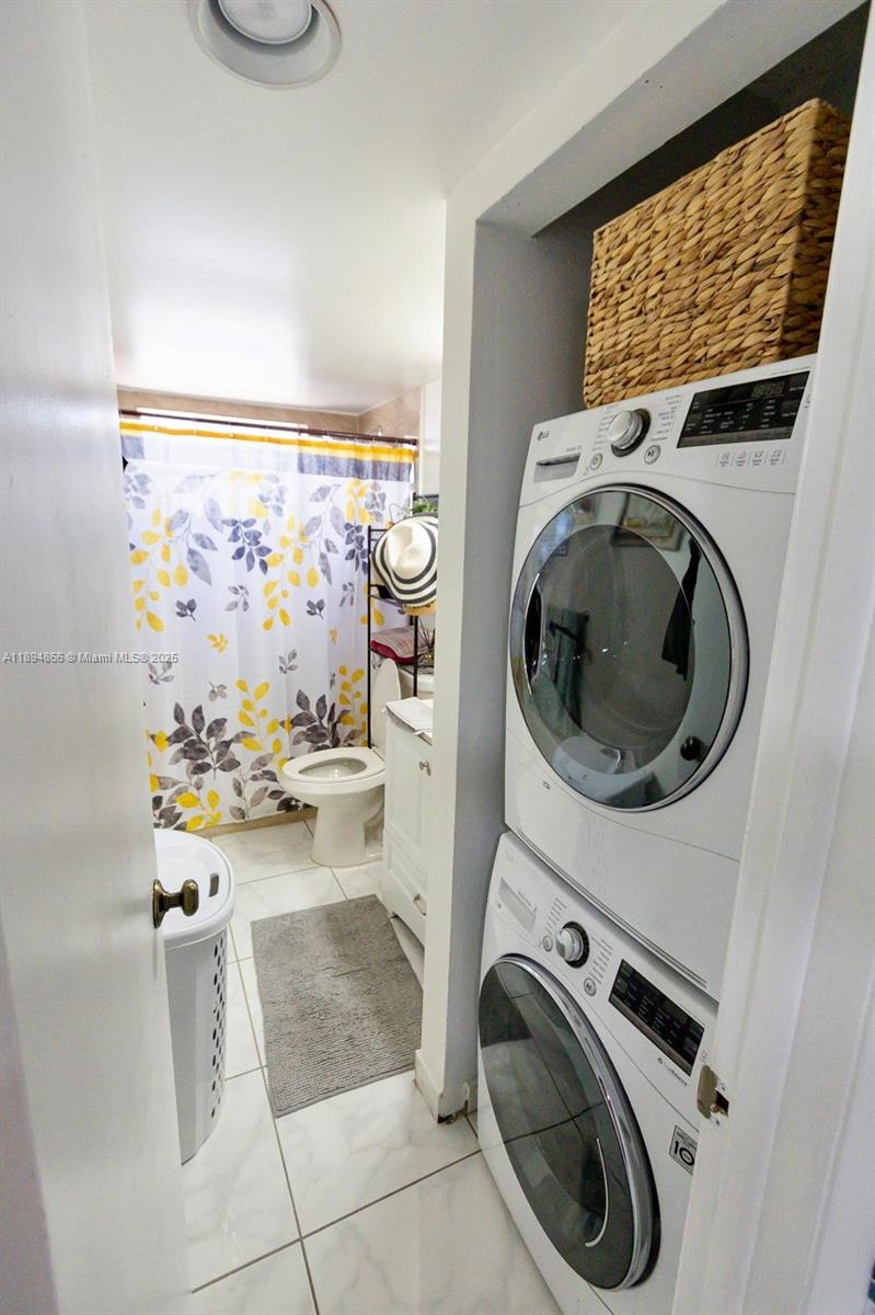 ABBOTT GARDENS CONDO - Residential Lease