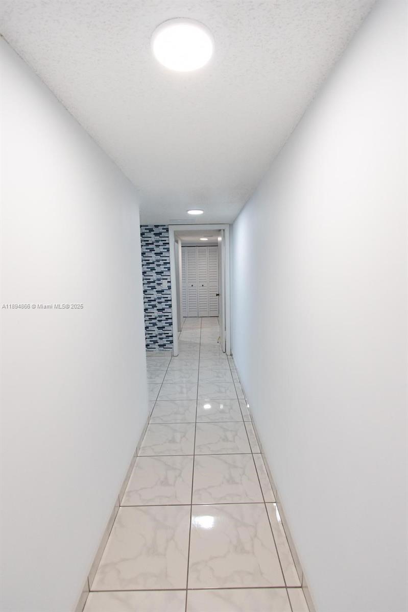 ABBOTT GARDENS CONDO - Residential Lease