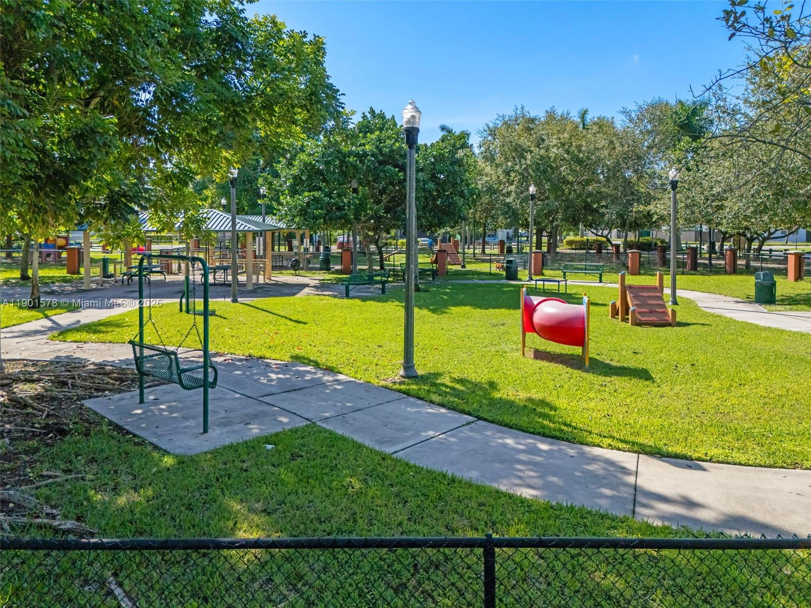 PONCE DE LEON - Residential