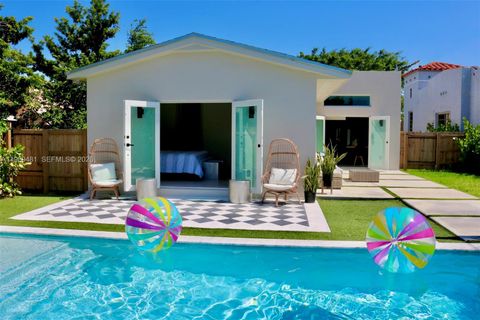 2975 SW 15th St Miami FL 33145