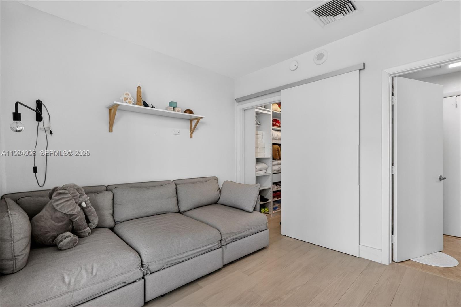 HARBOUR HOUSE - Residential Lease