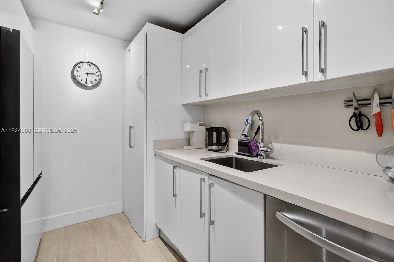 HARBOUR HOUSE - Residential Lease