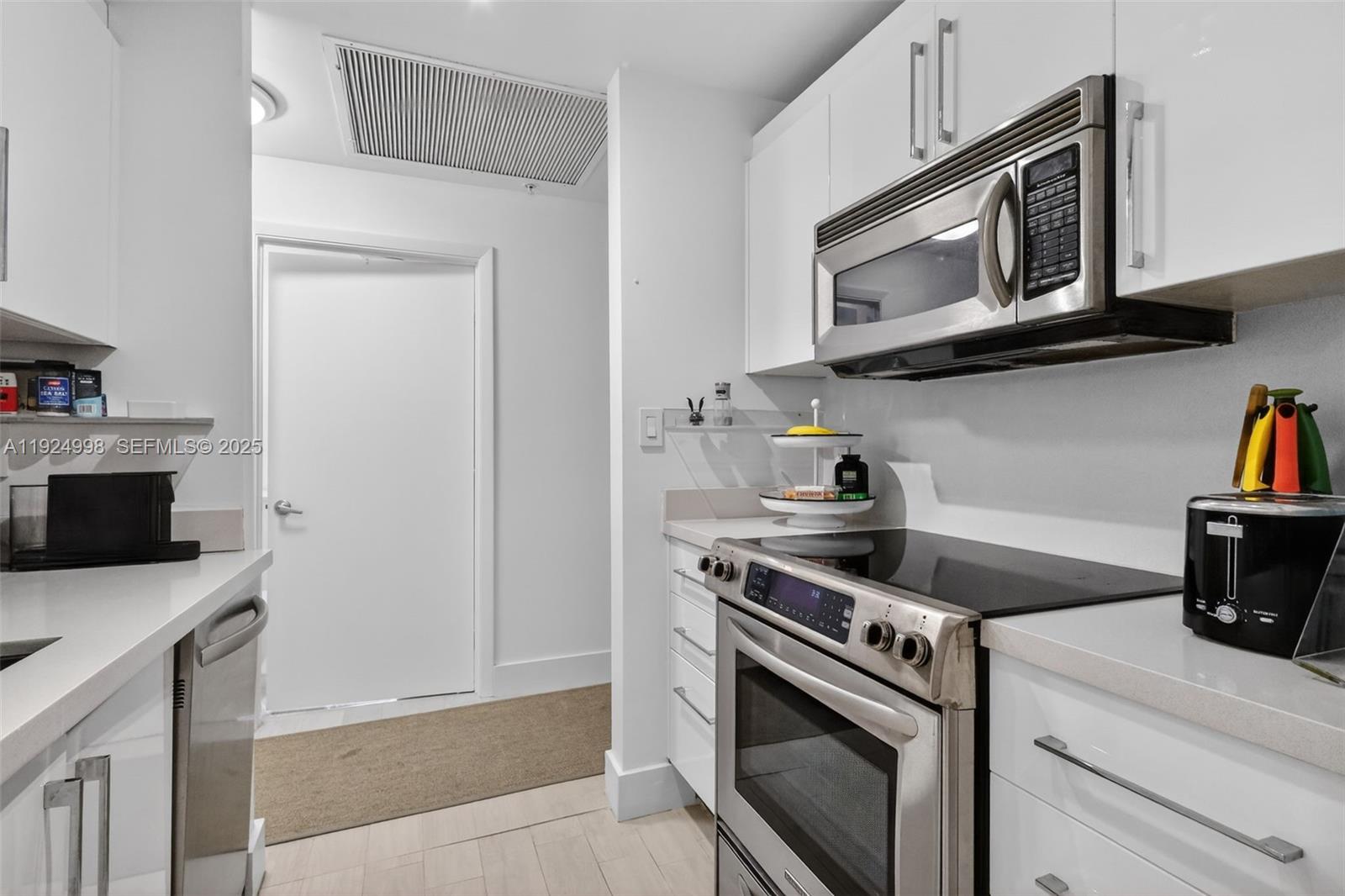 HARBOUR HOUSE - Residential Lease