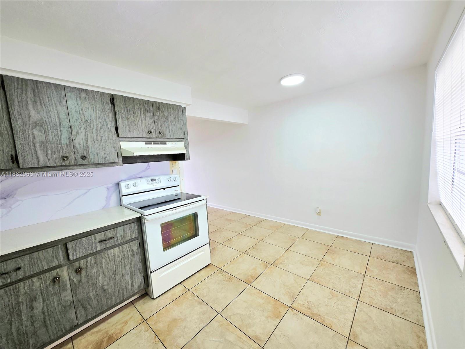 PLAYLAND VILLAGE SEC 3 - Residential Lease