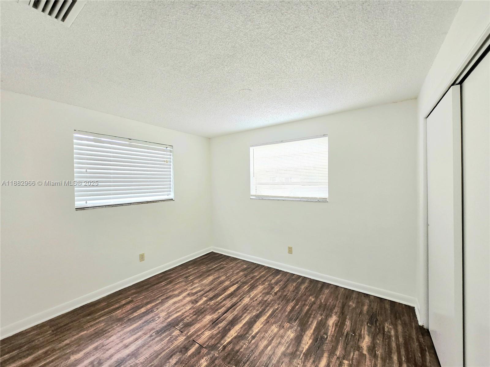 PLAYLAND VILLAGE SEC 3 - Residential Lease