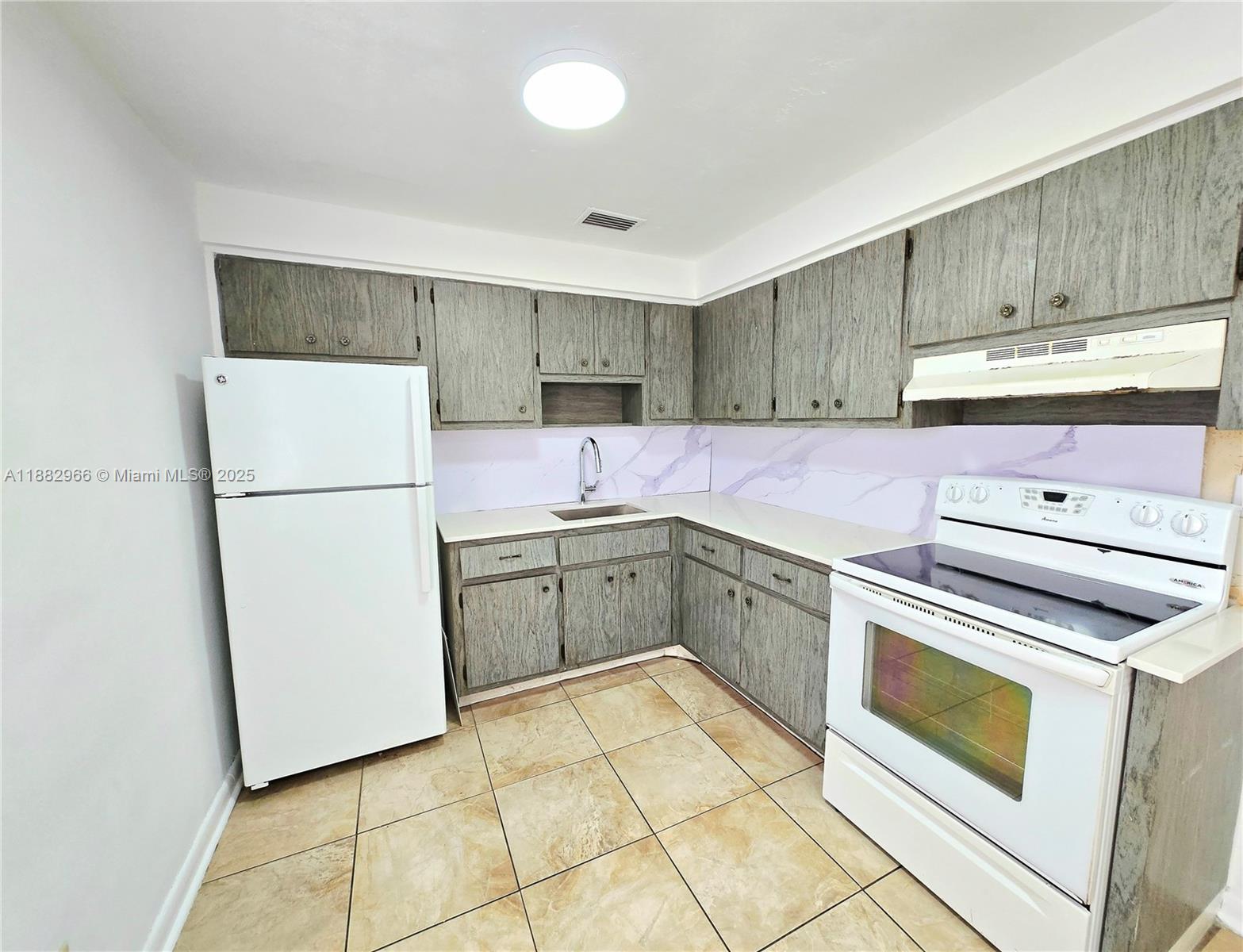 PLAYLAND VILLAGE SEC 3 - Residential Lease